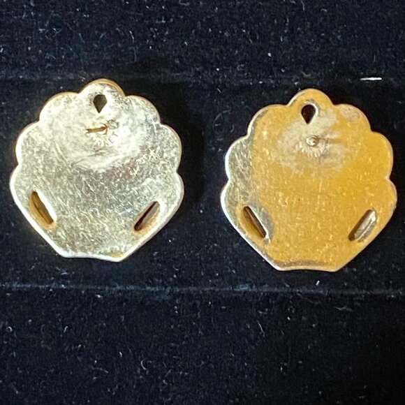 7/8" x 7/8" Monet Gold-Tone Shell Design Clip-On Earrings - Picture 2 of 4
